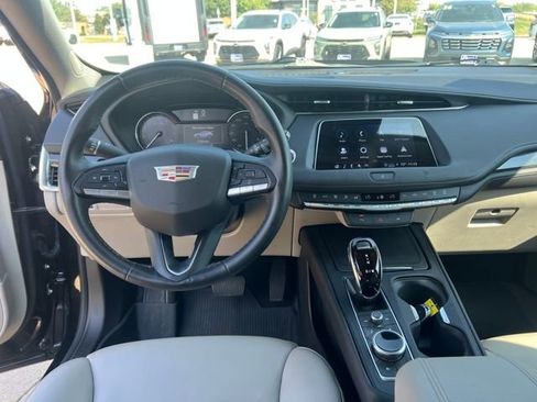 Certified 2021 Cadillac XT4 Premium Luxury w/ Driver Assist Package image 21