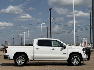 Used 2024 Chevrolet Silverado 1500 LTZ AWD/4WD video 3