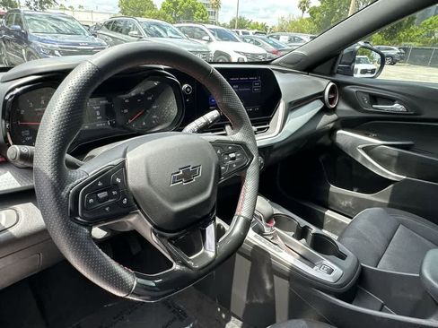 Used 2024 Chevrolet Trax RS FWD image 20