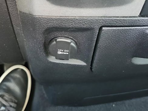 Used 2013 RAM 1500 Express image 27