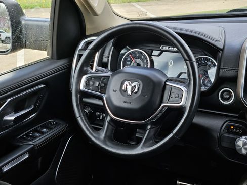 Used 2019 RAM 1500 Laramie image 12