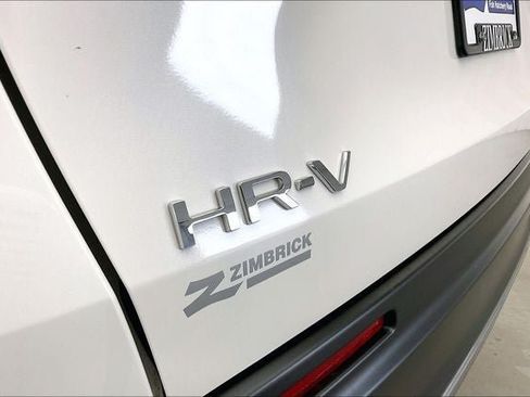 Certified 2025 Honda HR-V Sport image 9