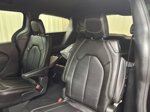 New 2026 Chrysler Voyager LX image 22