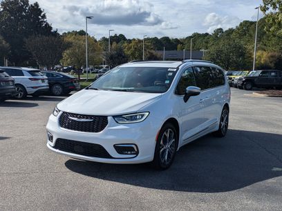 New 2026 Chrysler Pacifica Pinnacle