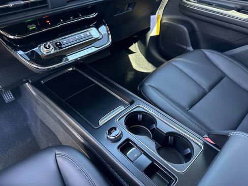 New 2026 Lincoln Corsair Premiere image 25