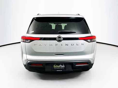 Used 2025 Nissan Pathfinder SV FWD image 7