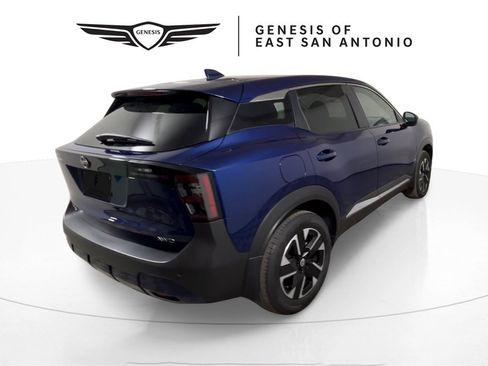 Used 2025 Nissan Kicks SV image 6