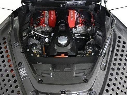 Used 2024 Ferrari SF90 Spider image 5