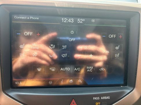 Used 2011 Lincoln MKX AWD w/ Sight & Sound Pkg image 25