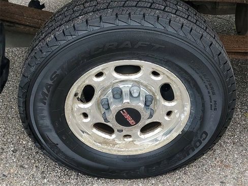 Used 2003 GMC Sierra 2500 SLE w/ Skid Plate Package image 5