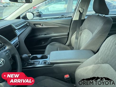 Used 2025 Toyota Camry LE FWD image 15