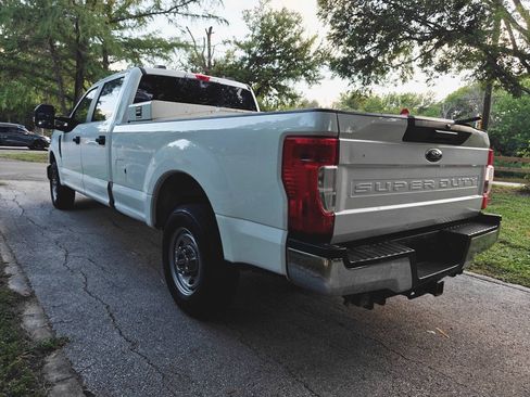 Used 2020 Ford F250 XL w/ Power Equipment Group RWD image 7