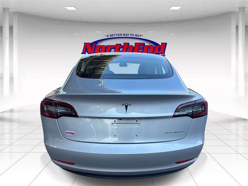 Used 2018 Tesla Model 3 Long Range image 4