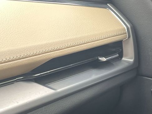 Certified 2024 Cadillac XT4 Premium Luxury image 46