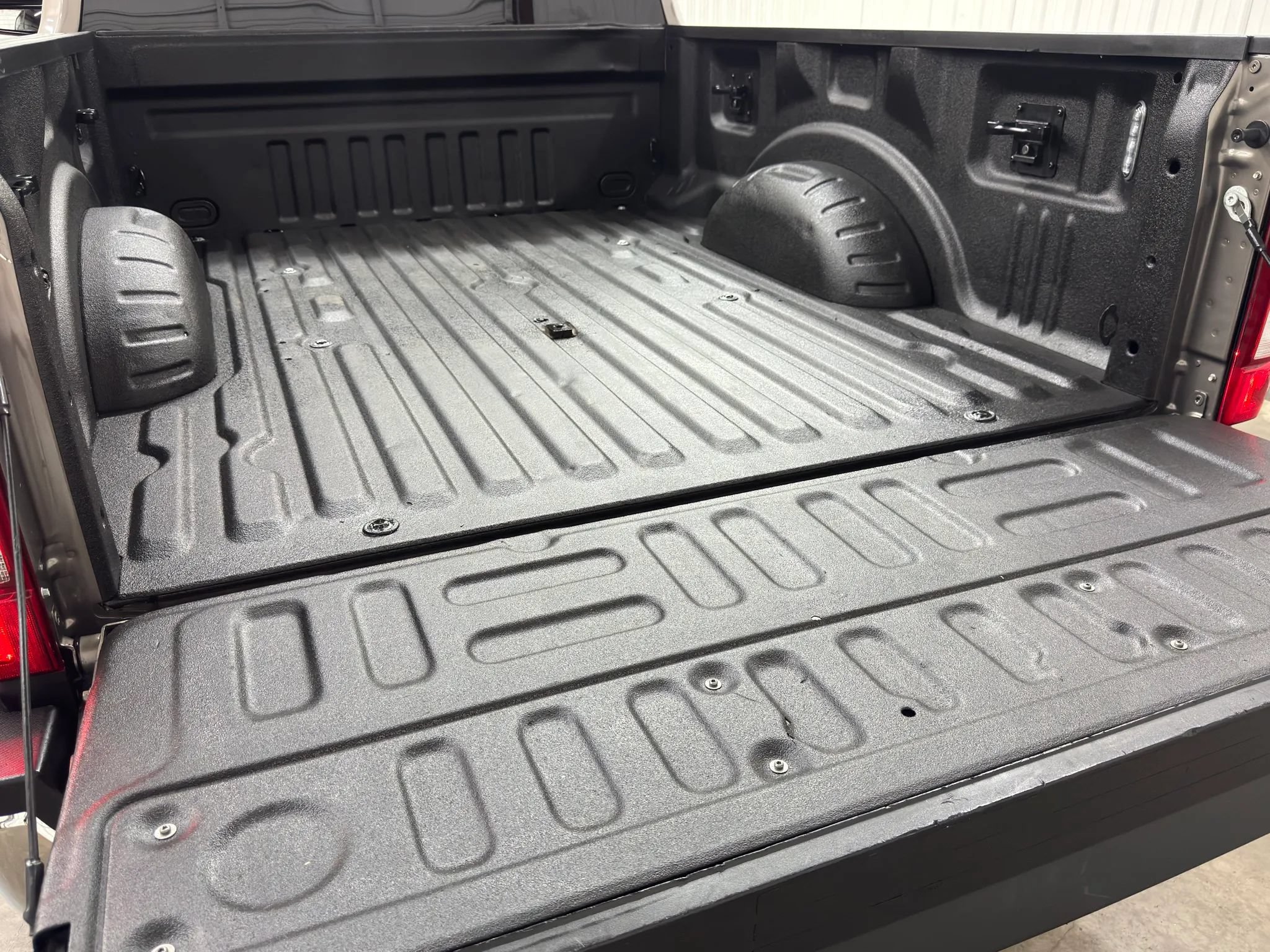 Used 2021 Ford F250 Lariat w/ Lariat Value Package AWD/4WD image 5