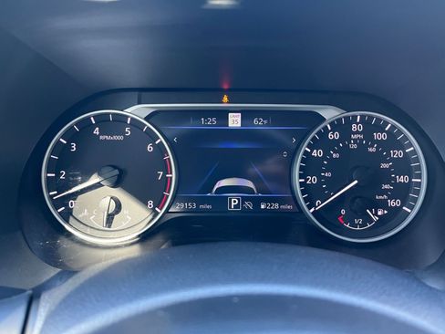 Used 2025 Nissan Sentra SV image 38