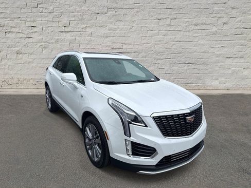 Used 2024 Cadillac XT5 Premium Luxury FWD image 3