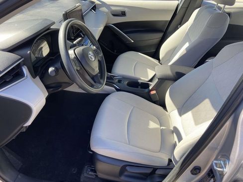 Used 2024 Toyota Corolla Cross L image 14