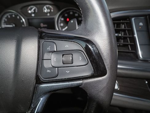 Certified 2023 Buick Enclave Essence image 36