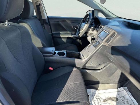Used 2013 Toyota Venza LE image 15