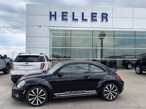 Used 2012 Volkswagen Beetle Launch Edition FWD image 3