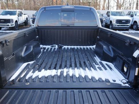 Used 2022 Toyota Tacoma TRD Sport image 8