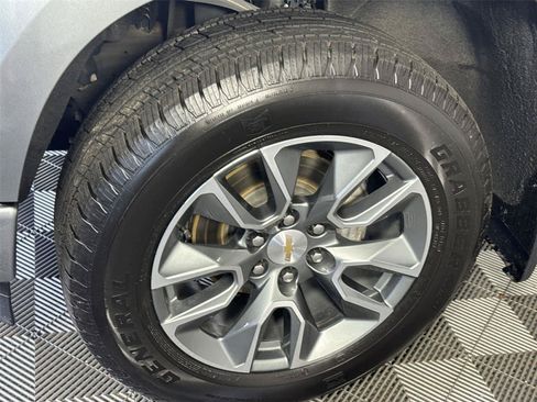 Used 2023 Chevrolet Silverado 1500 Custom AWD/4WD image 11