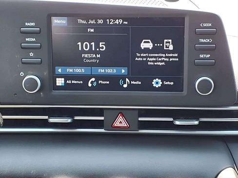 Certified 2025 Hyundai Elantra SE w/ Cargo Package FWD image 12