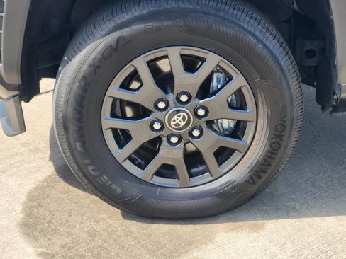 Used 2025 Toyota 4Runner SR5 image 9