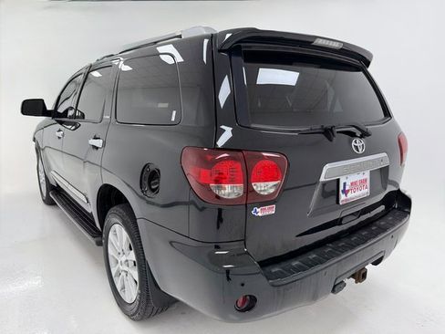 Used 2018 Toyota Sequoia Platinum image 38