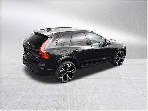 New 2026 Volvo XC60 B5 Ultra AWD/4WD image 17