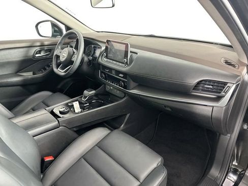 Used 2023 Nissan Rogue SV w/ SV Premium B Package image 30