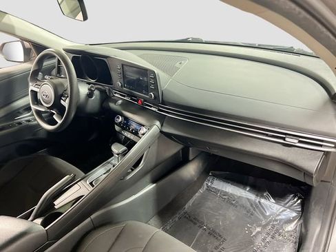 Used 2023 Hyundai Elantra SEL image 26