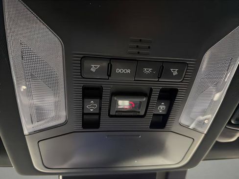Used 2021 Toyota RAV4 XSE AWD/4WD image 27