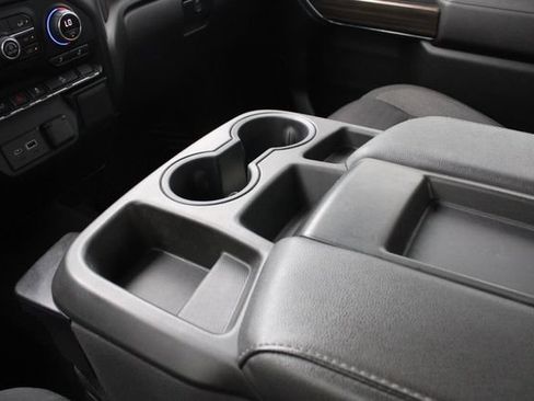 Used 2022 Chevrolet Silverado 1500 LT AWD/4WD image 16