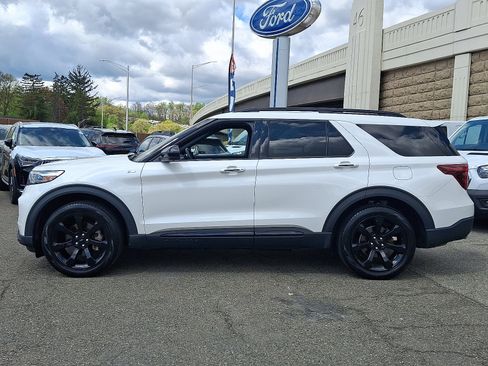 Certified 2023 Ford Explorer ST-Line AWD/4WD image 7