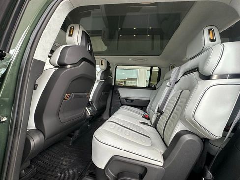 Used 2025 Rivian R1S Adventure image 11