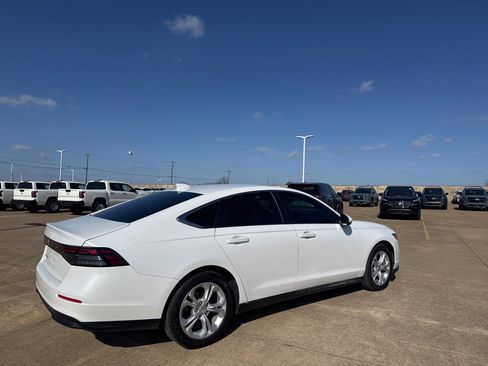 Used 2024 Honda Accord LX image 19