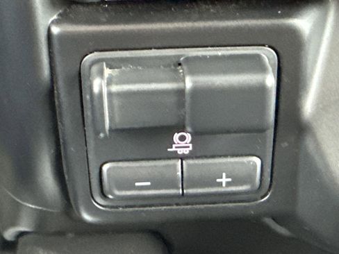 Used 2021 Chevrolet Silverado 1500 LTZ w/ Z71 Off-Road Package image 22