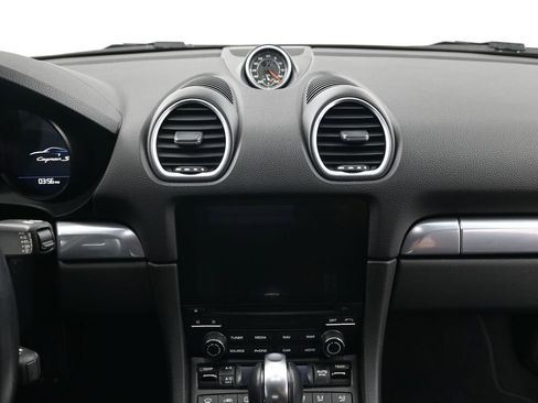 Certified 2018 Porsche 718 Cayman S RWD image 9