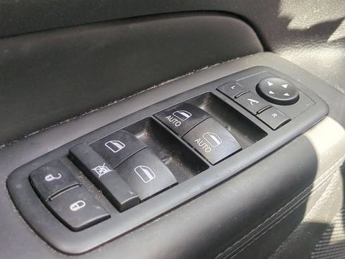 Used 2019 Jeep Grand Cherokee High Altitude AWD/4WD image 28