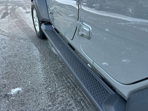 Used 2021 Jeep Wrangler Unlimited Sport image 28