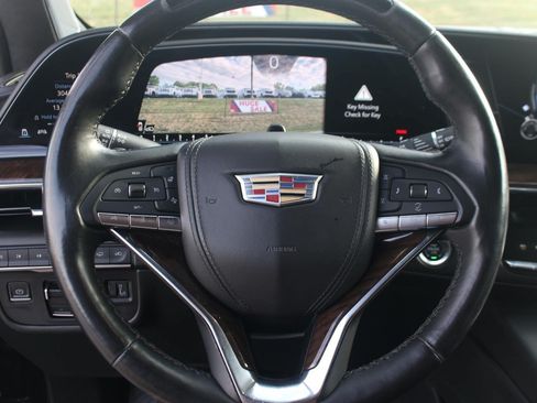 Used 2021 Cadillac Escalade ESV Sport Platinum AWD/4WD image 17