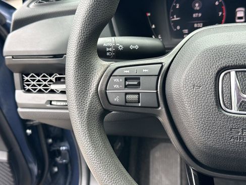 Certified 2023 Honda Accord EX image 11