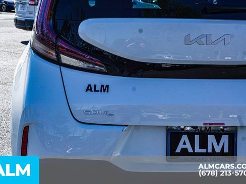 Used 2025 Kia Soul LX image 14