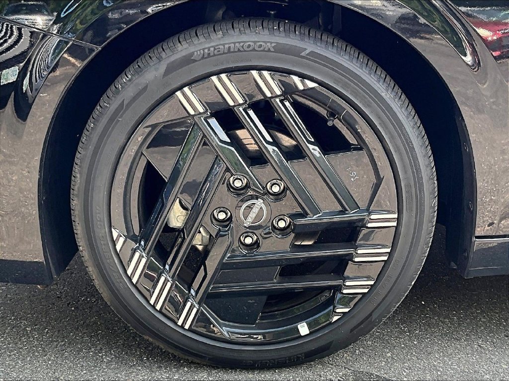 Used 2026 Nissan Sentra SR w/ Floor Mat Package FWD image 7