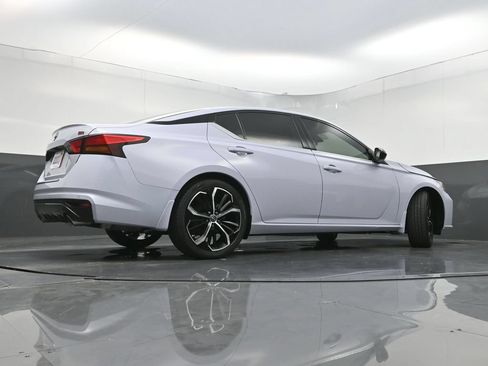 Used 2023 Nissan Altima 2.5 SR FWD image 27