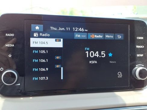 Certified 2023 Hyundai Santa Fe SE FWD image 5