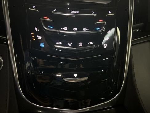 Certified 2018 Cadillac Escalade Platinum AWD/4WD image 18