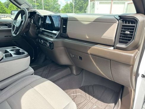Used 2023 Chevrolet Silverado 1500 LT w/ Protection Package RWD image 18